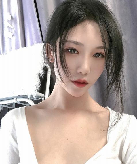欧美模特内衣套装_BD在线观看完整版