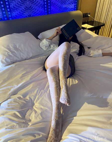 欧美小西装头像男生_国产剧韩国电影在线观看