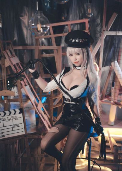 美女跪吃j8_DVD国语在线观看