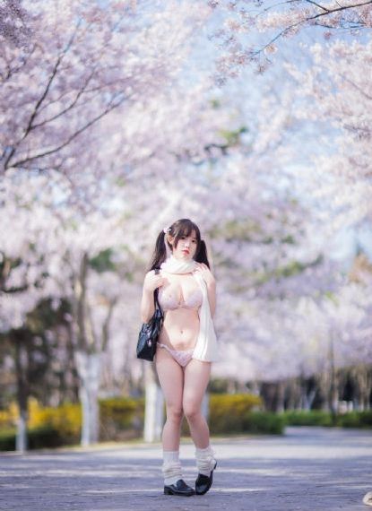 日韩黄色精品_免费手机在线看片