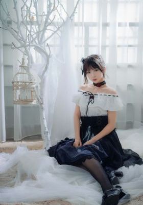 国产奔驰a200l_1080P在线播放
